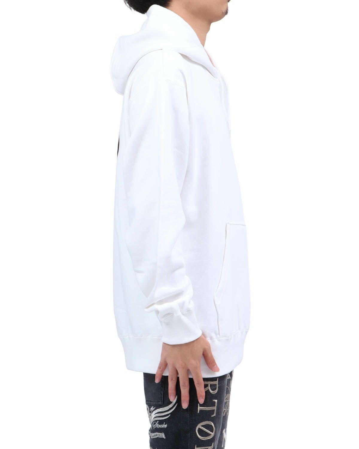 ホワイト：173cm63kg(Lサイズ着用)