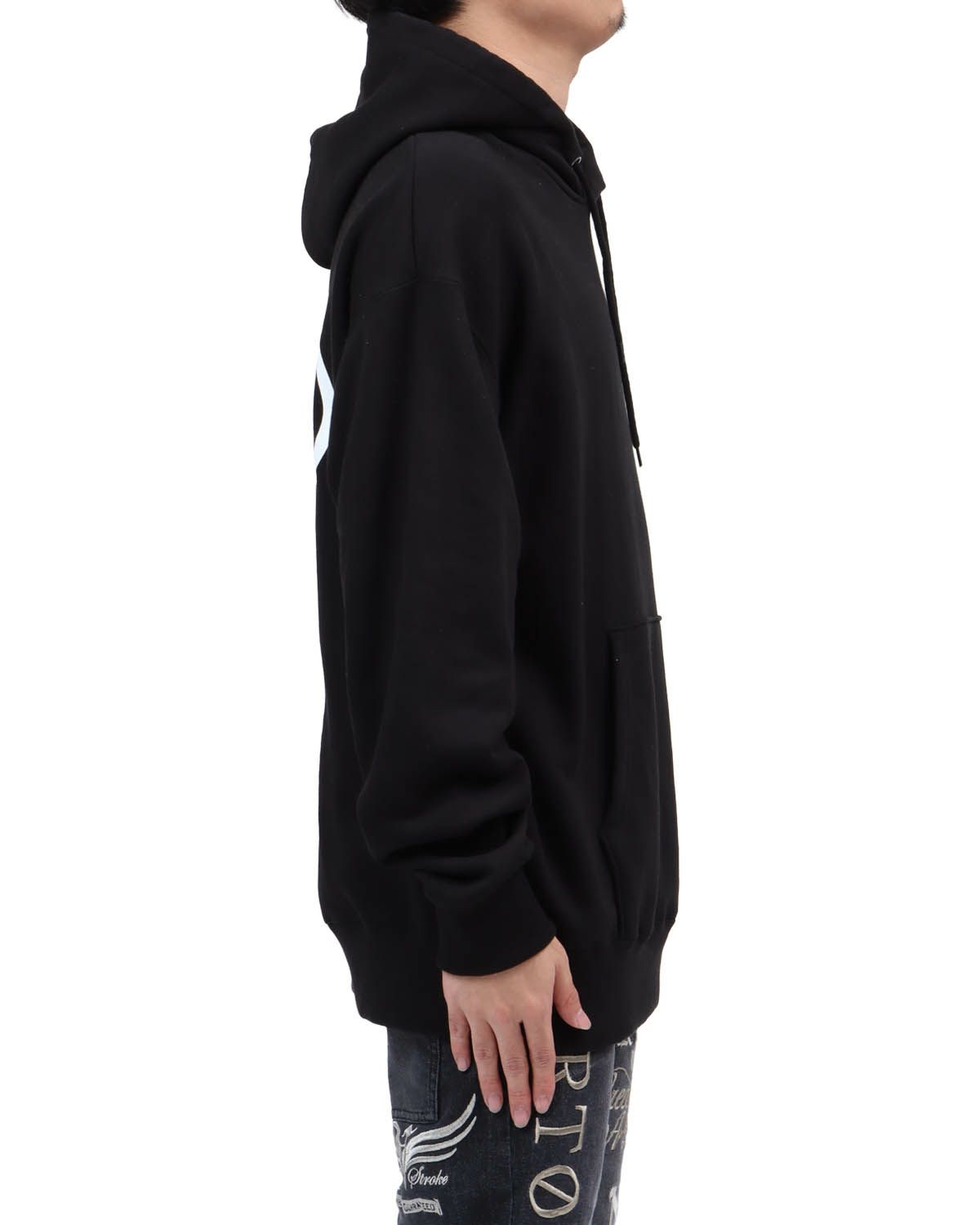 ブラック：173cm63kg(Lサイズ着用)