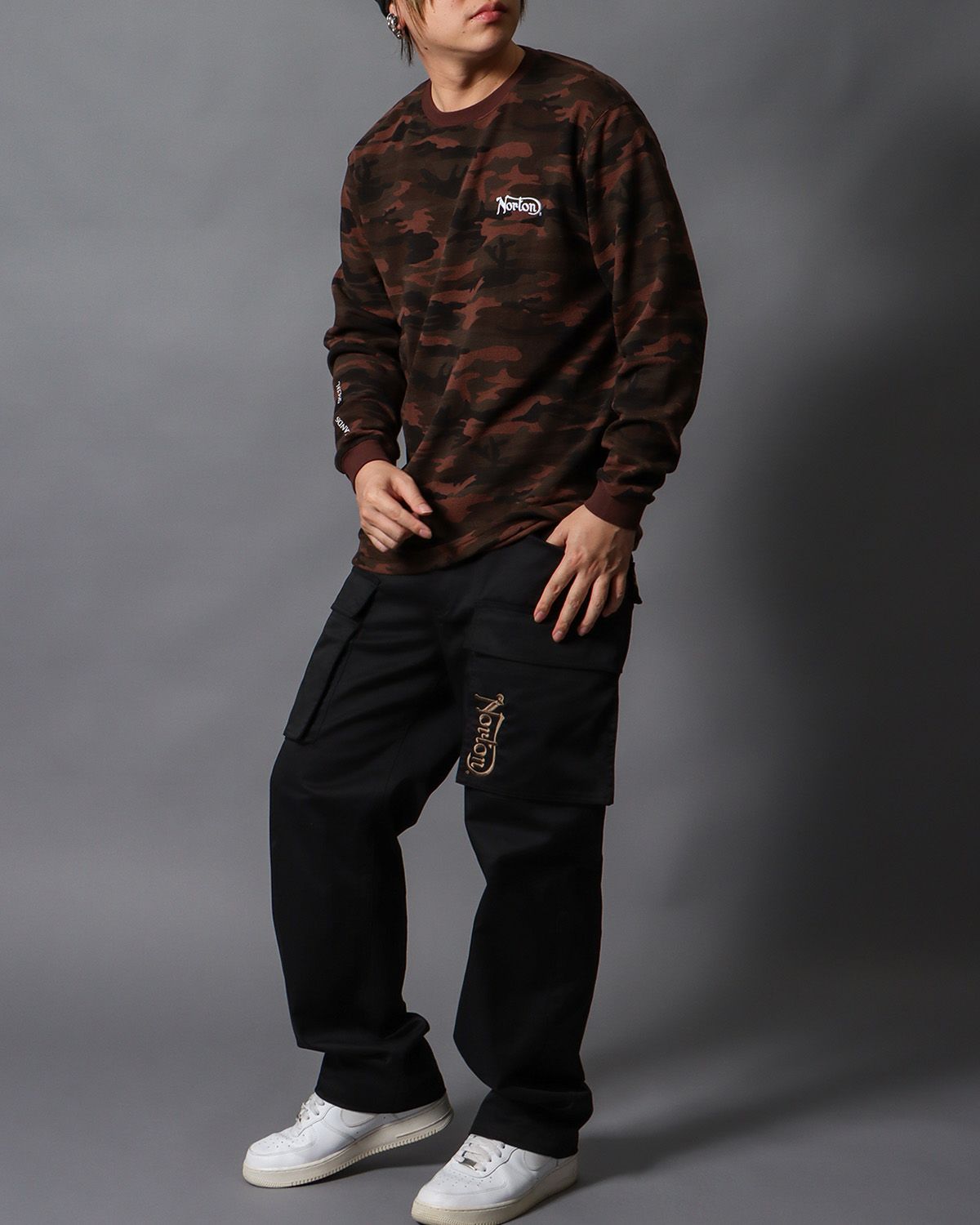 オリーブ：178cm/75kg(Lサイズ着用)