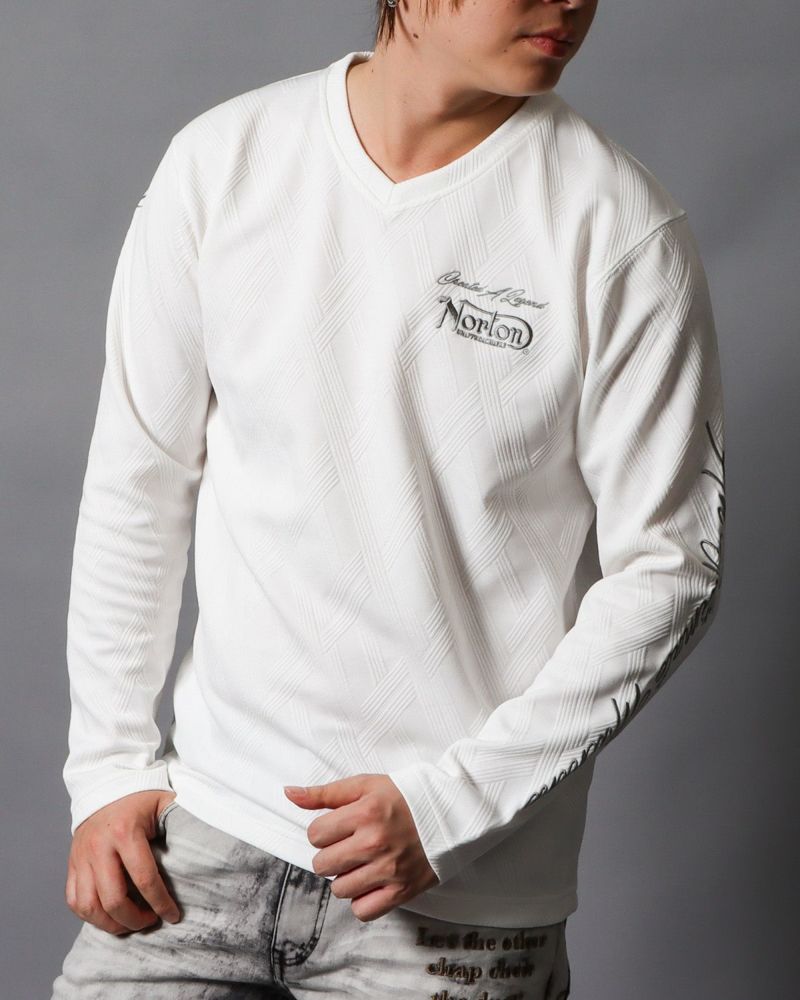 ホワイト：178cm/75kg(Lサイズ着用)