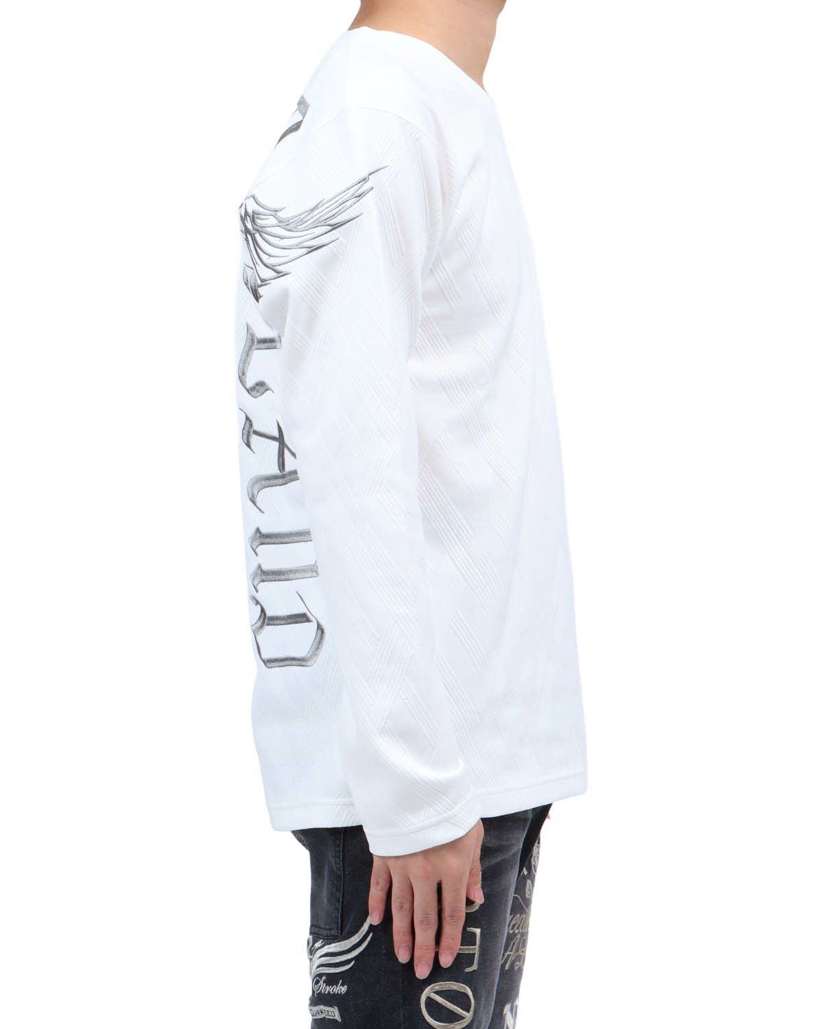 ホワイト：173cm63kg(Lサイズ着用)