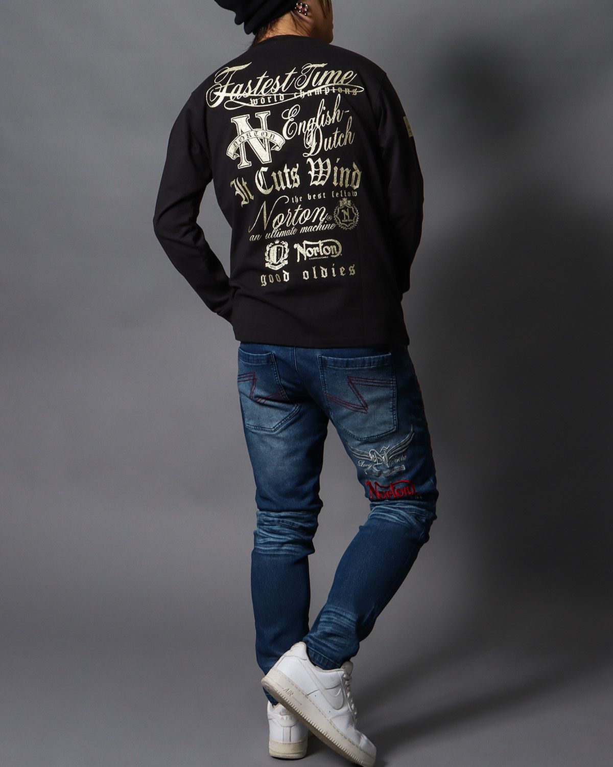 ゴールド：178cm/75kg(Lサイズ着用)