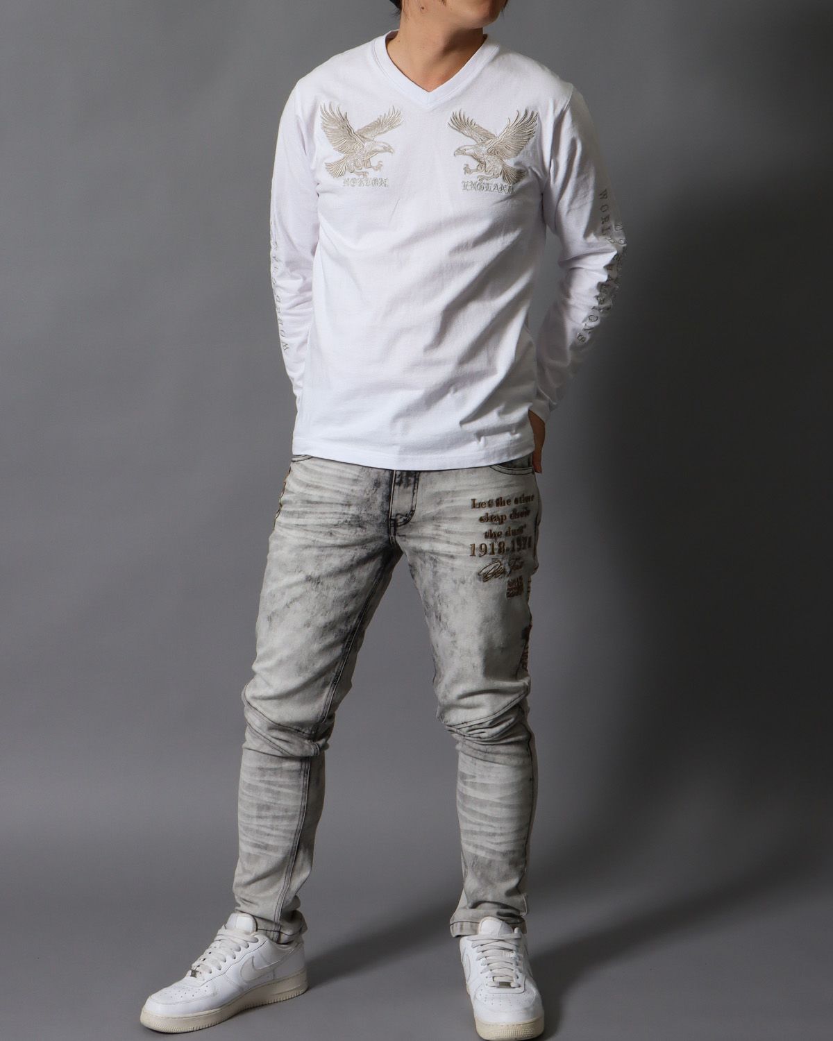 ホワイト：178cm/75kg(Lサイズ着用)