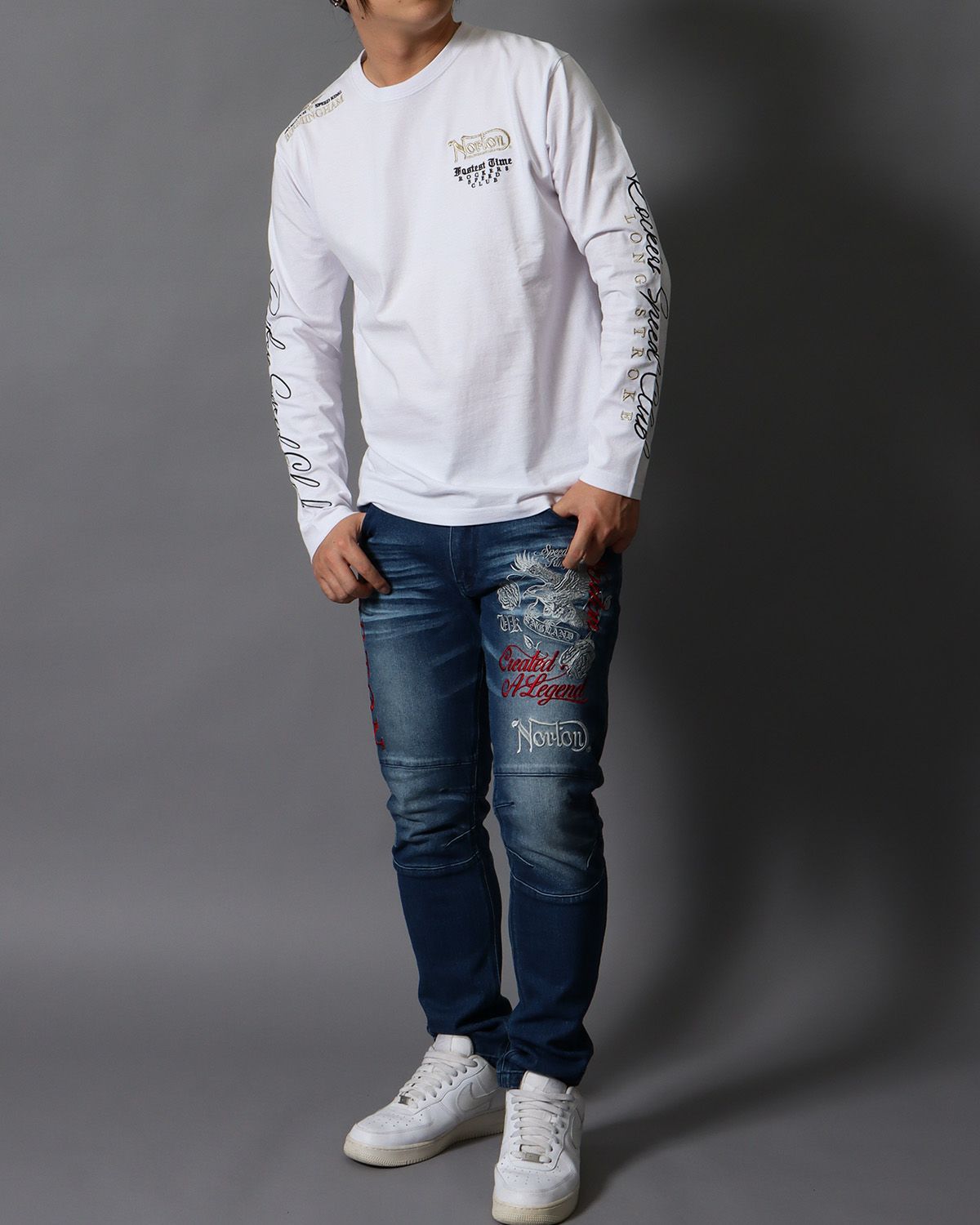 ホワイト：178cm/75kg(Lサイズ着用)