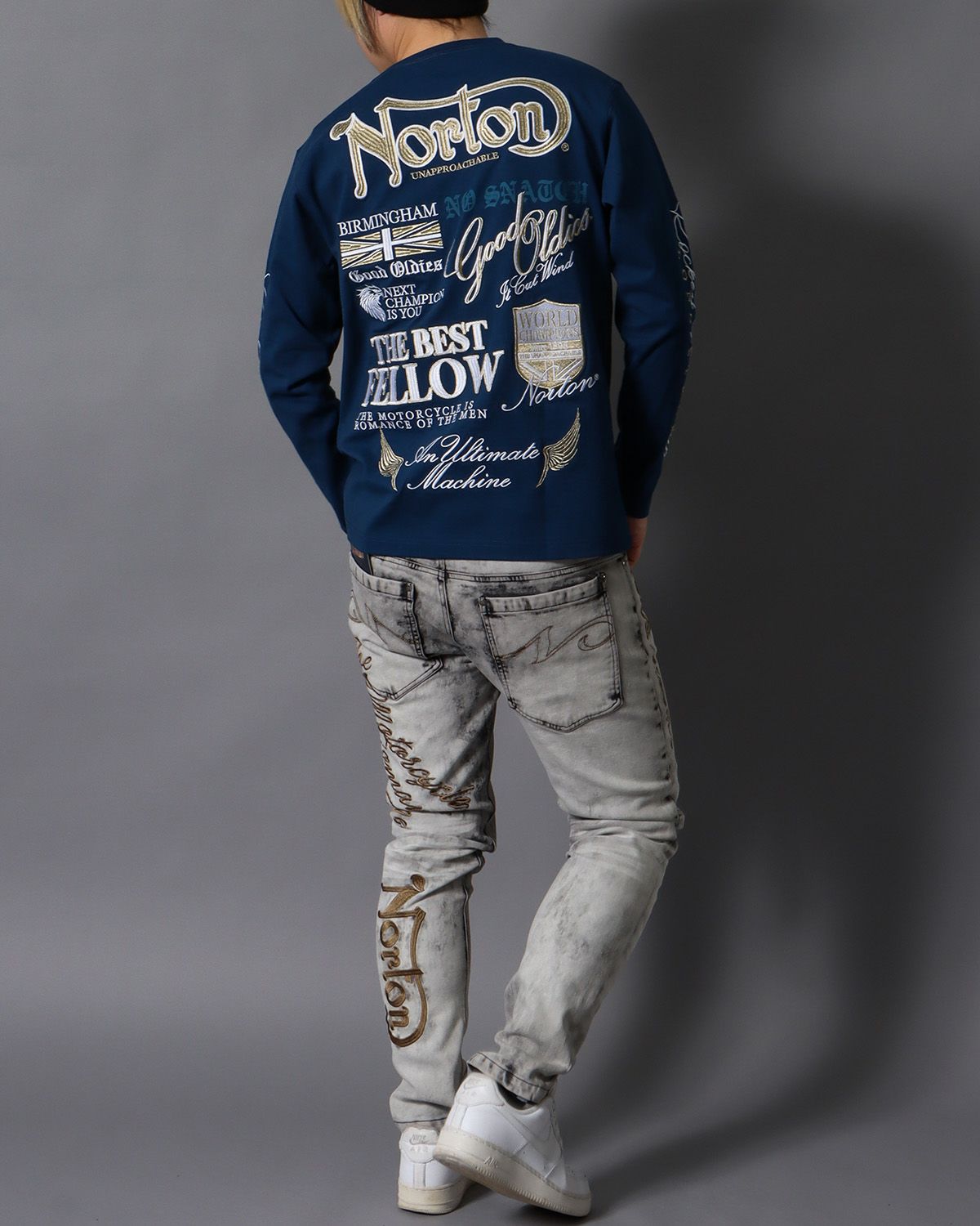 ブルー：178cm/75kg(Lサイズ着用)