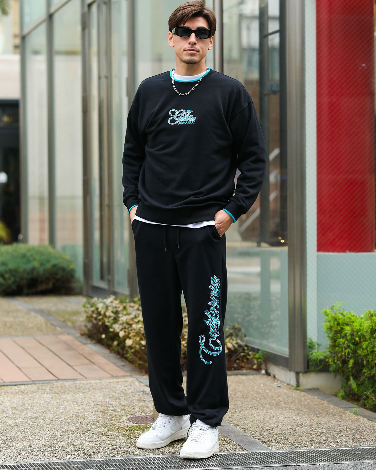 ブラック：180cm/70kg(Lサイズ着用)