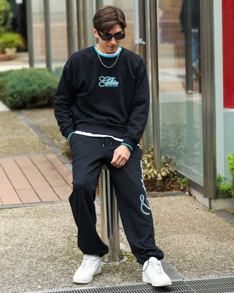 ブラック：180cm/70kg(Lサイズ着用)