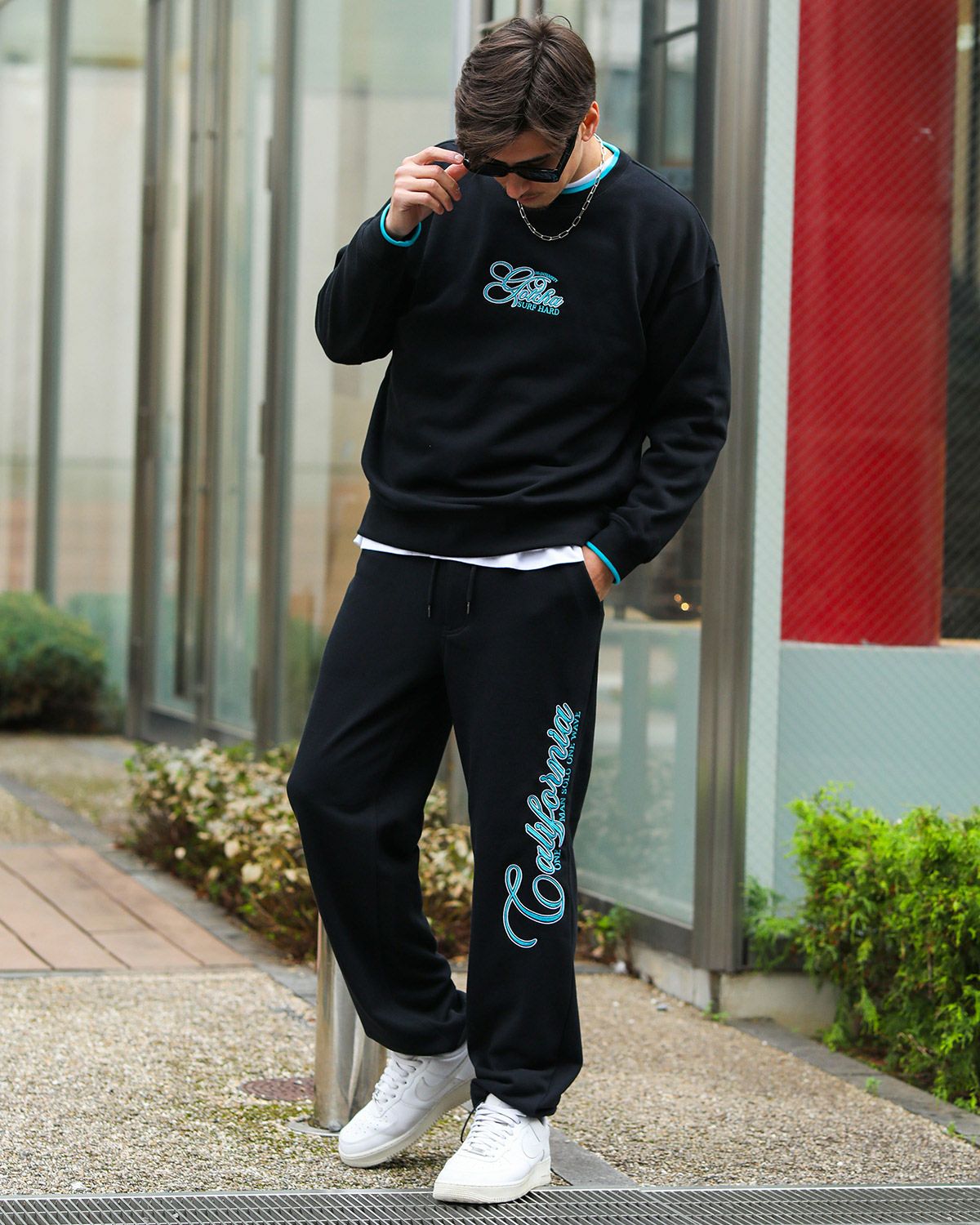 ブラック：180cm/70kg(Lサイズ着用)