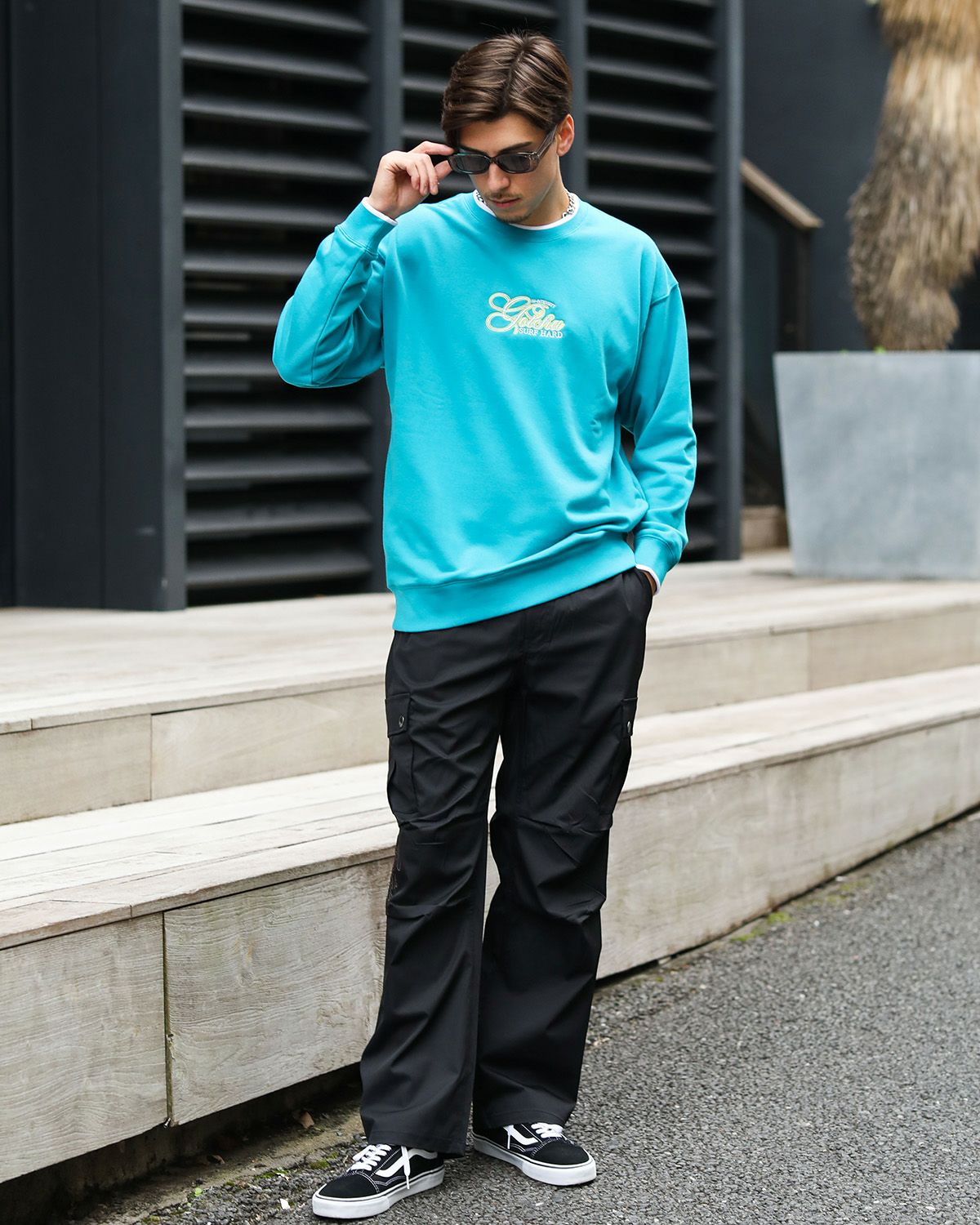 ターコイズ：180cm/70kg(Lサイズ着用)