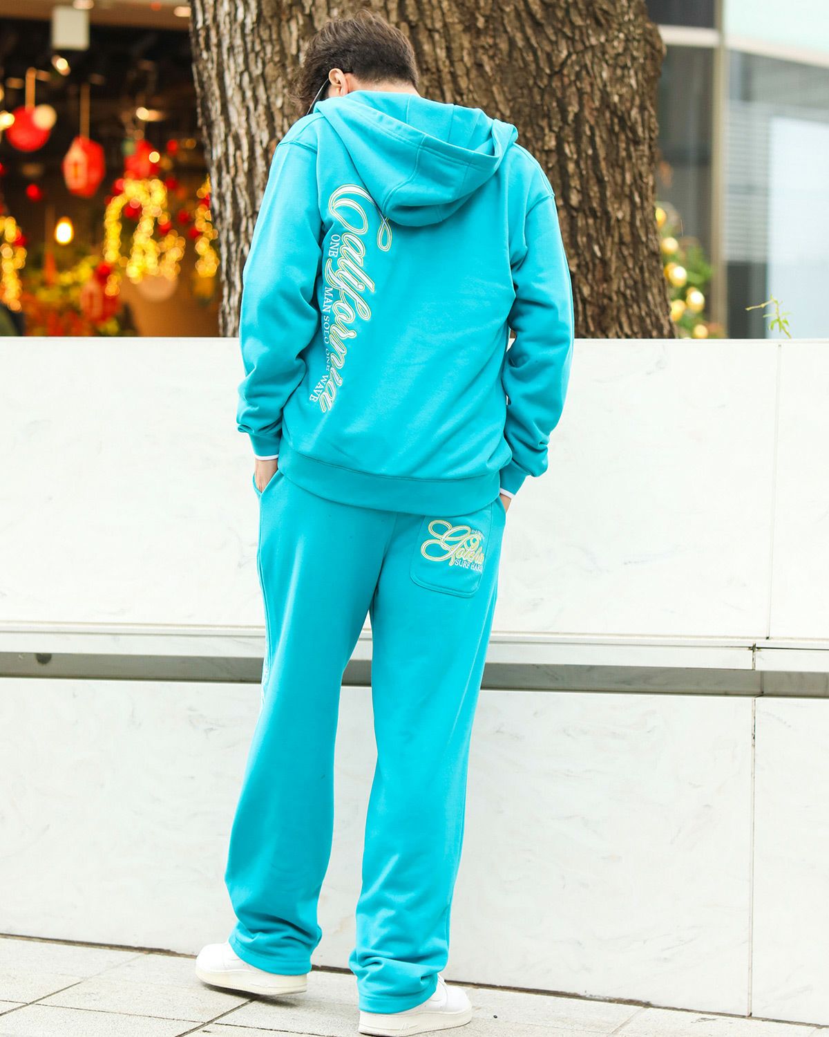 ターコイズ：180cm/70kg(Lサイズ着用)