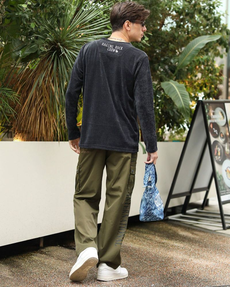 チャコール：180cm/70kg(Lサイズ着用)