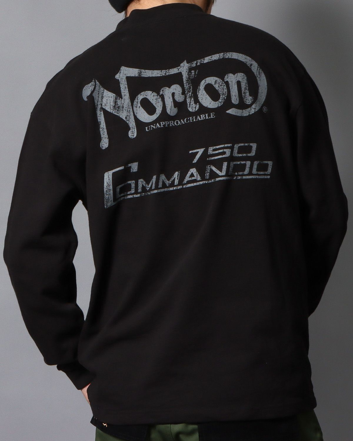 ブラック：178cm/75kg(Lサイズ着用）