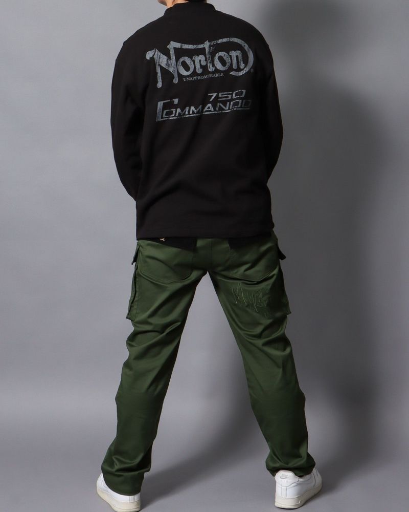 ブラック：178cm/75kg(Lサイズ着用）