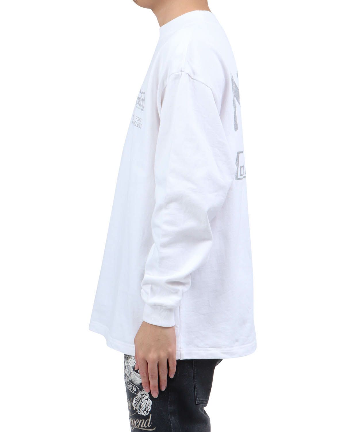 ホワイト：173cm63kg(Lサイズ着用)