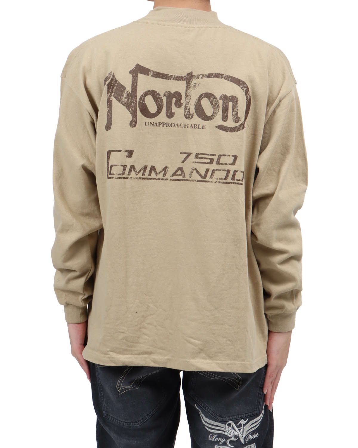 ベージュ：173cm63kg(Lサイズ着用)