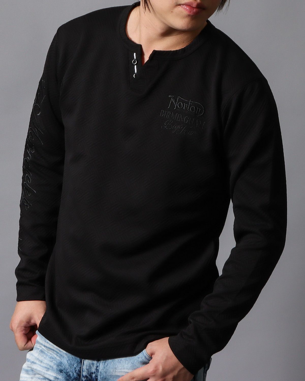 ブラック：178cm/75kg(Lサイズ着用）