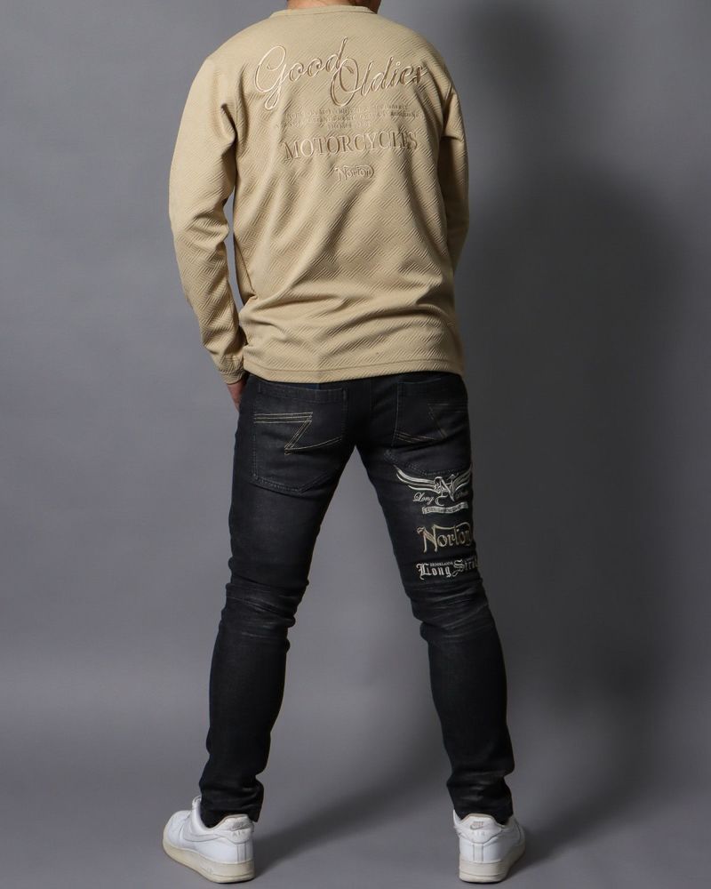 ベージュ：178cm/75kg(Lサイズ着用）