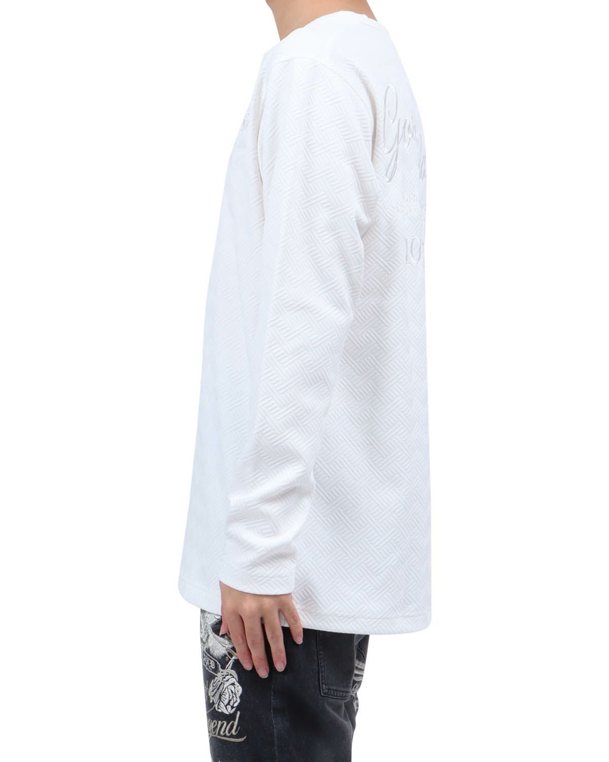 ホワイト：173cm63kg(Lサイズ着用)