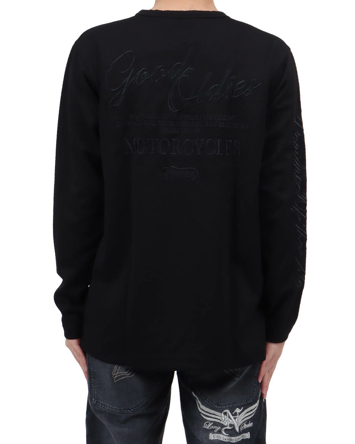 ブラック：173cm63kg(Lサイズ着用)