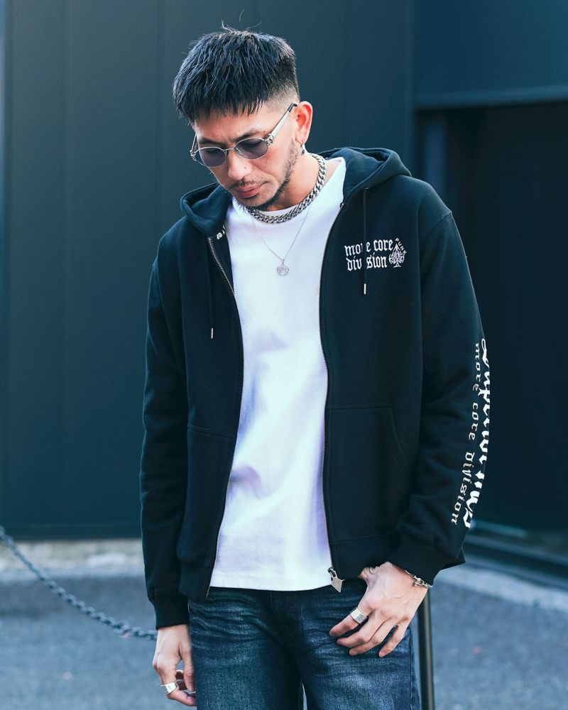 （真の漢）【STONE 】黒パーカー　メンズ　Mサイズ ロゴプレートパーカー Black by VANQUISH ｜【公式】joker（ジョーカー）