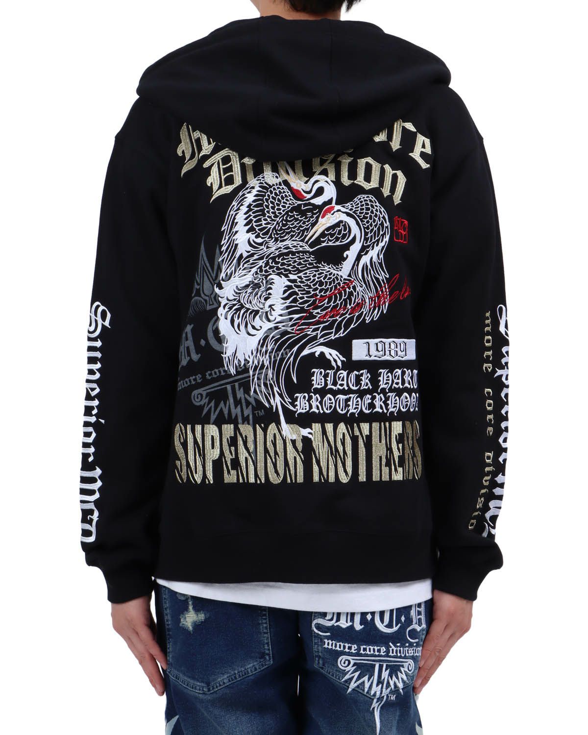 ブラック：174cm62kg(Lサイズ着用)