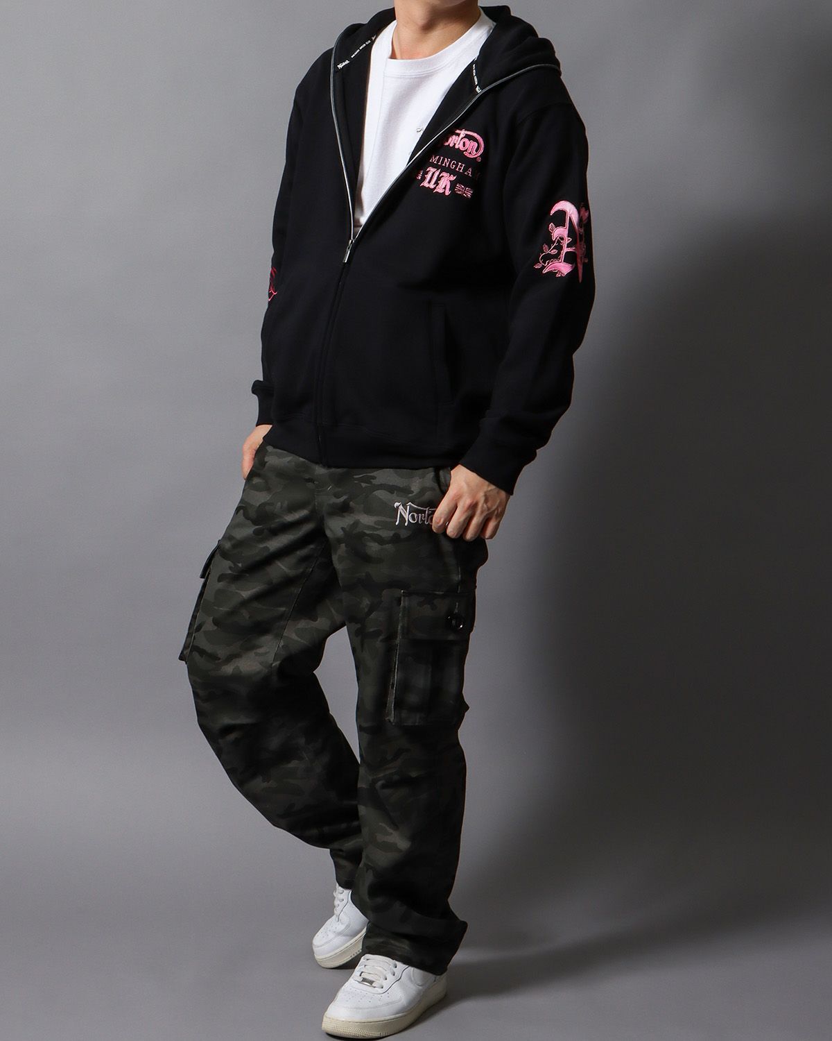 ブラック：178cm/75kg(Lサイズ着用)