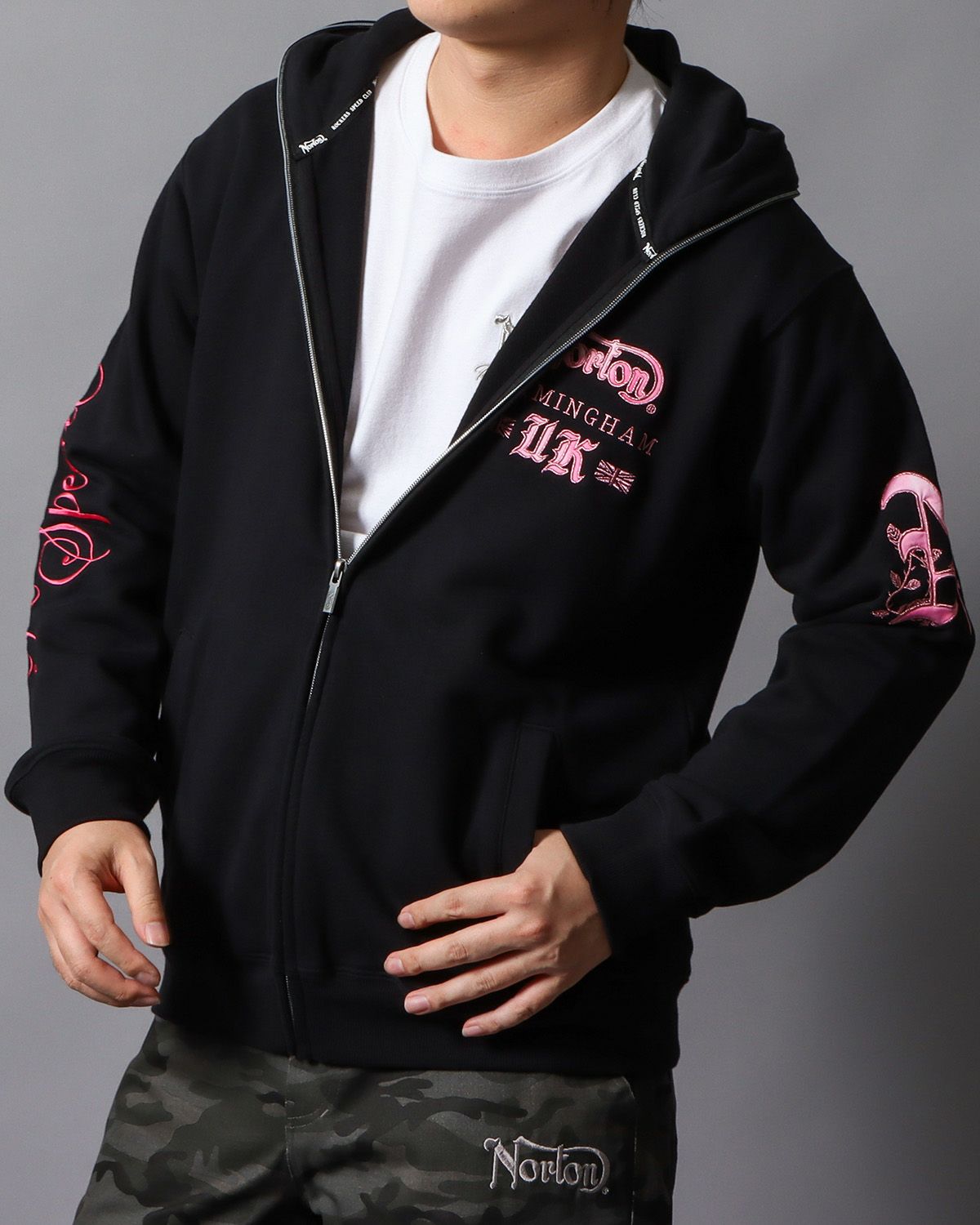 ブラック：178cm/75kg(Lサイズ着用)