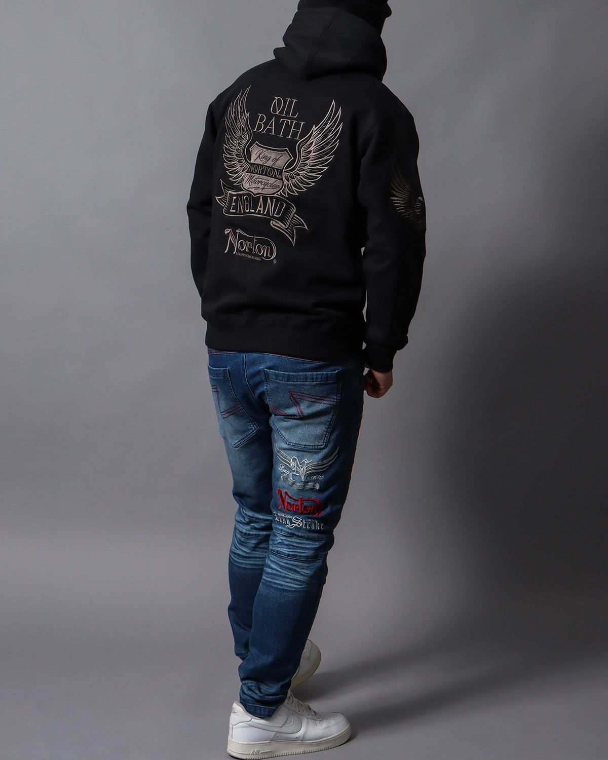 ブラック：178cm/75kg(Lサイズ着用)