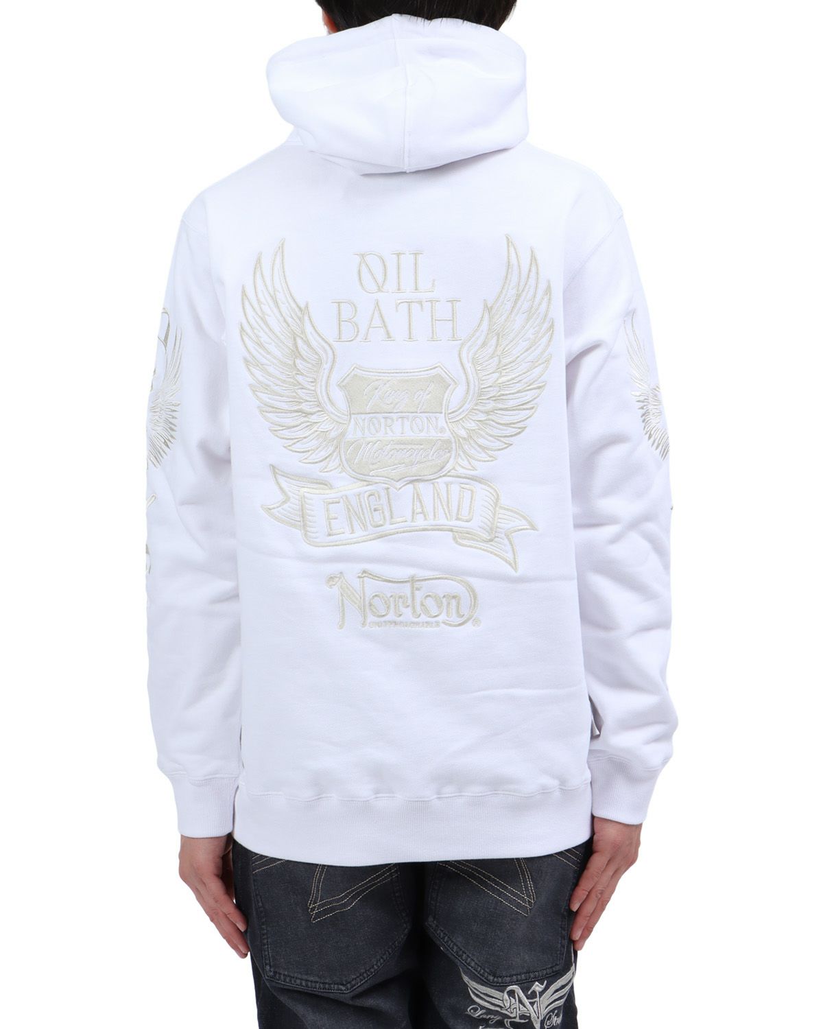 ホワイト：174cm62kg(Lサイズ着用)