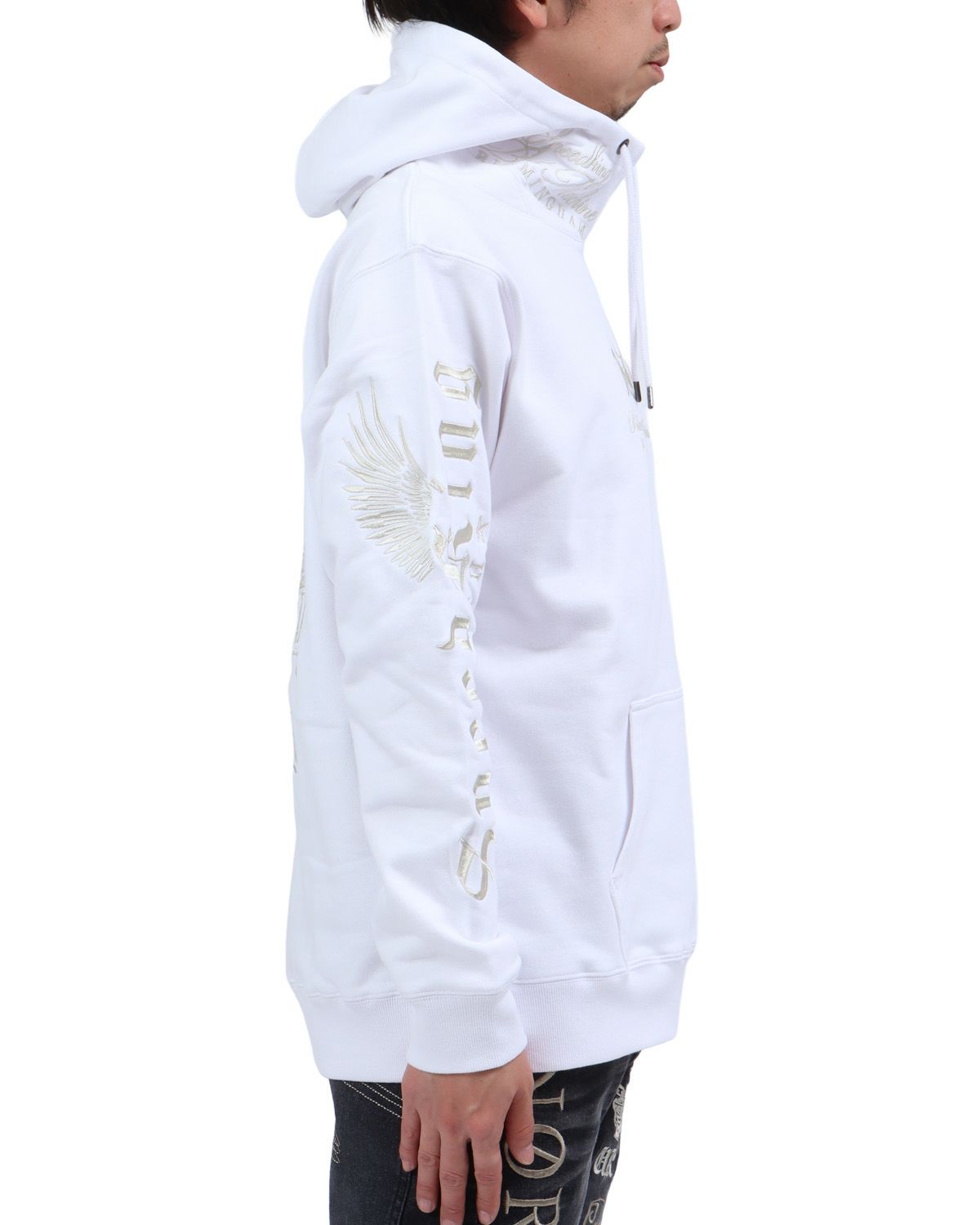 ホワイト：174cm62kg(Lサイズ着用)