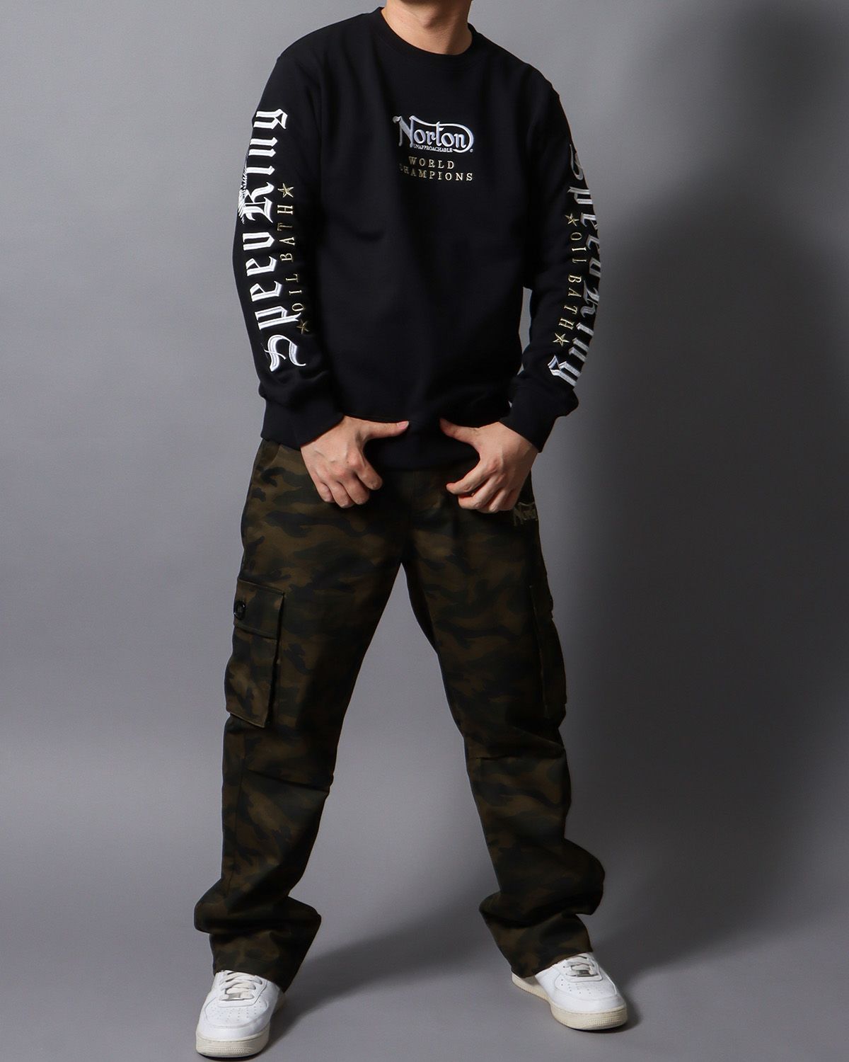 ブラック：178cm/75kg(Lサイズ着用)