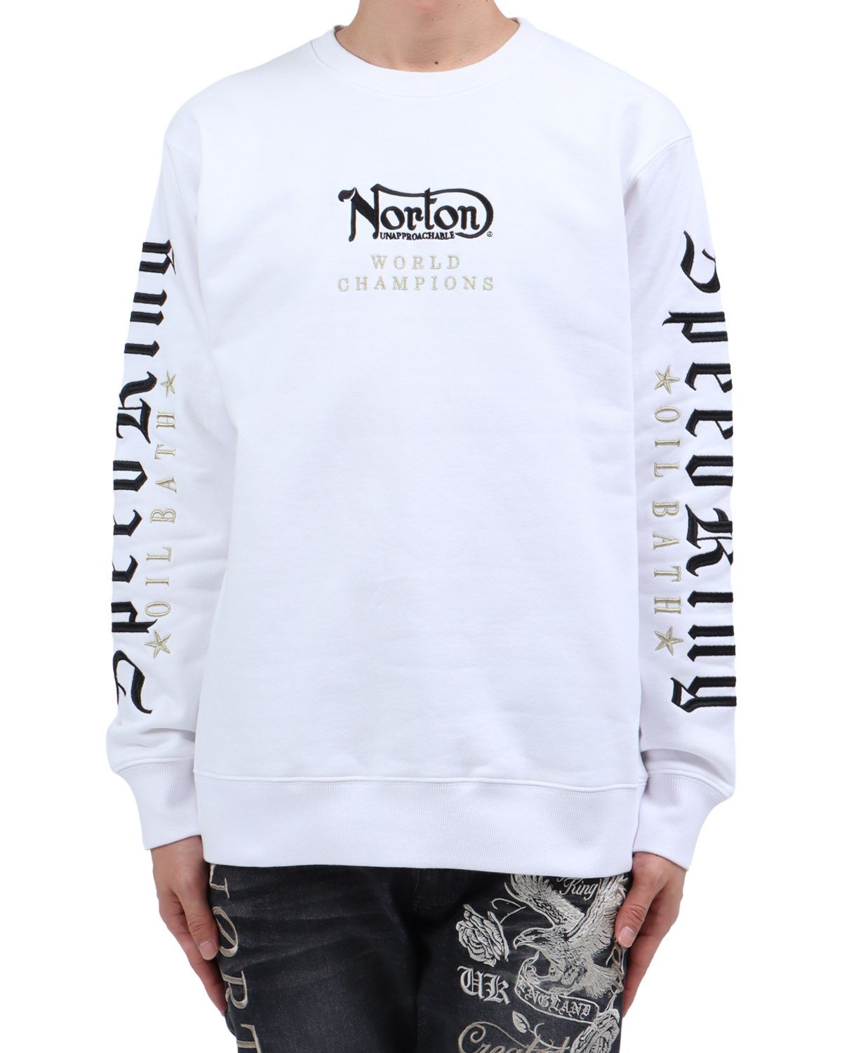 ホワイト：174cm62kg(Lサイズ着用)