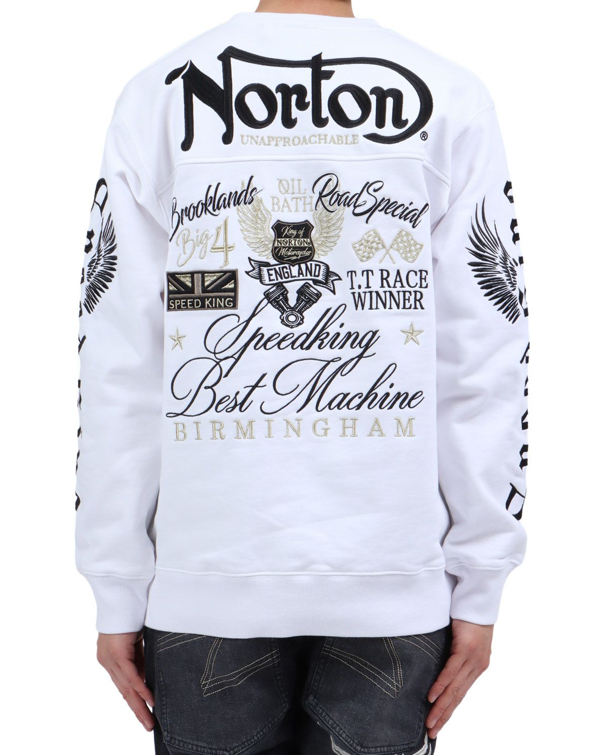 ホワイト：174cm62kg(Lサイズ着用)