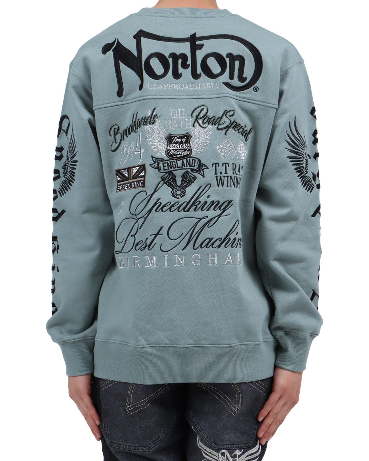 グリーングレー：174cm62kg(Lサイズ着用)