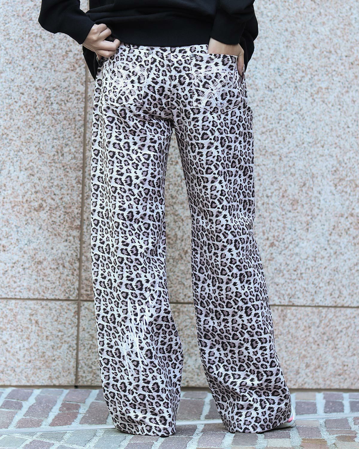 ピンク：167cm(Lサイズ着用)