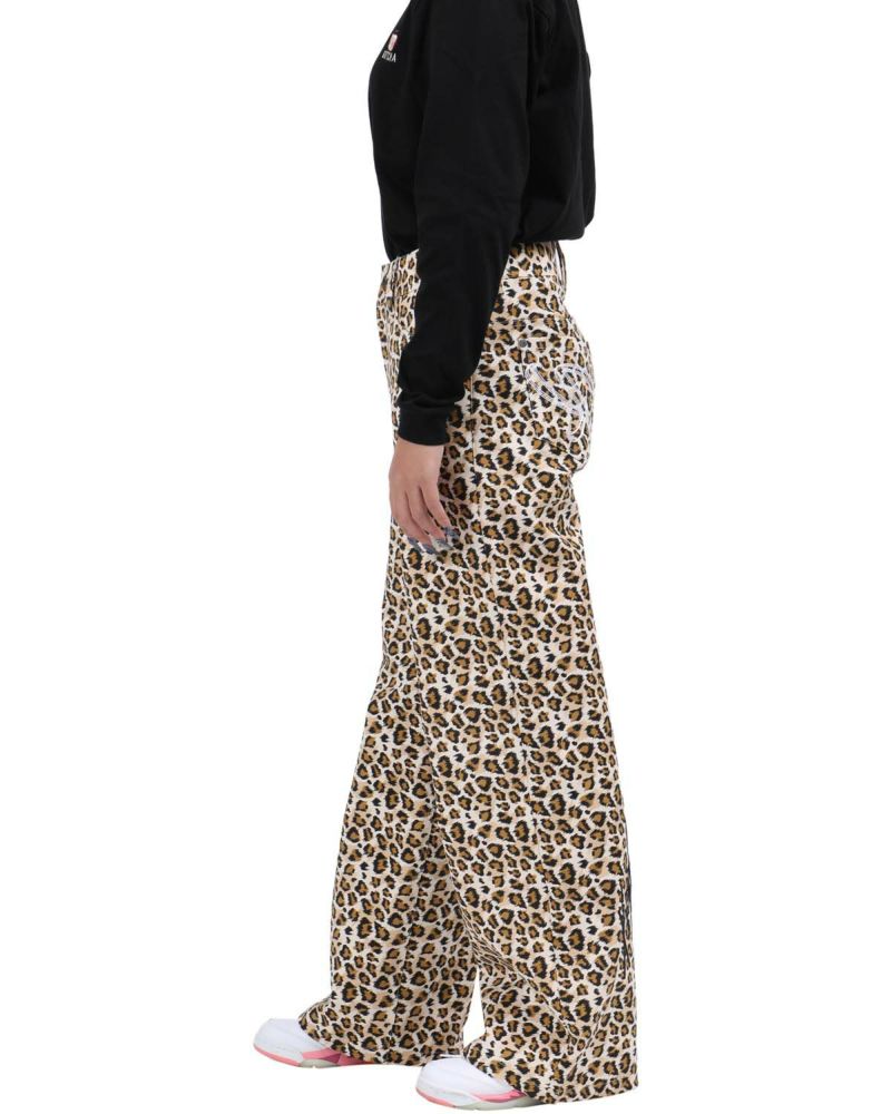 ベージュ：167cm(Lサイズ着用)