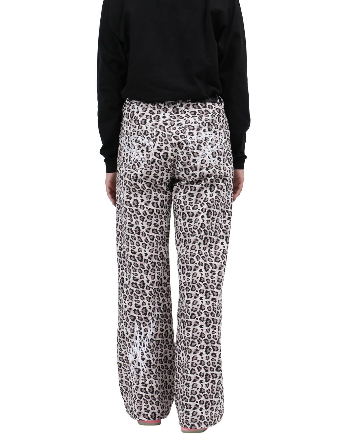 ピンク：167cm(Lサイズ着用)