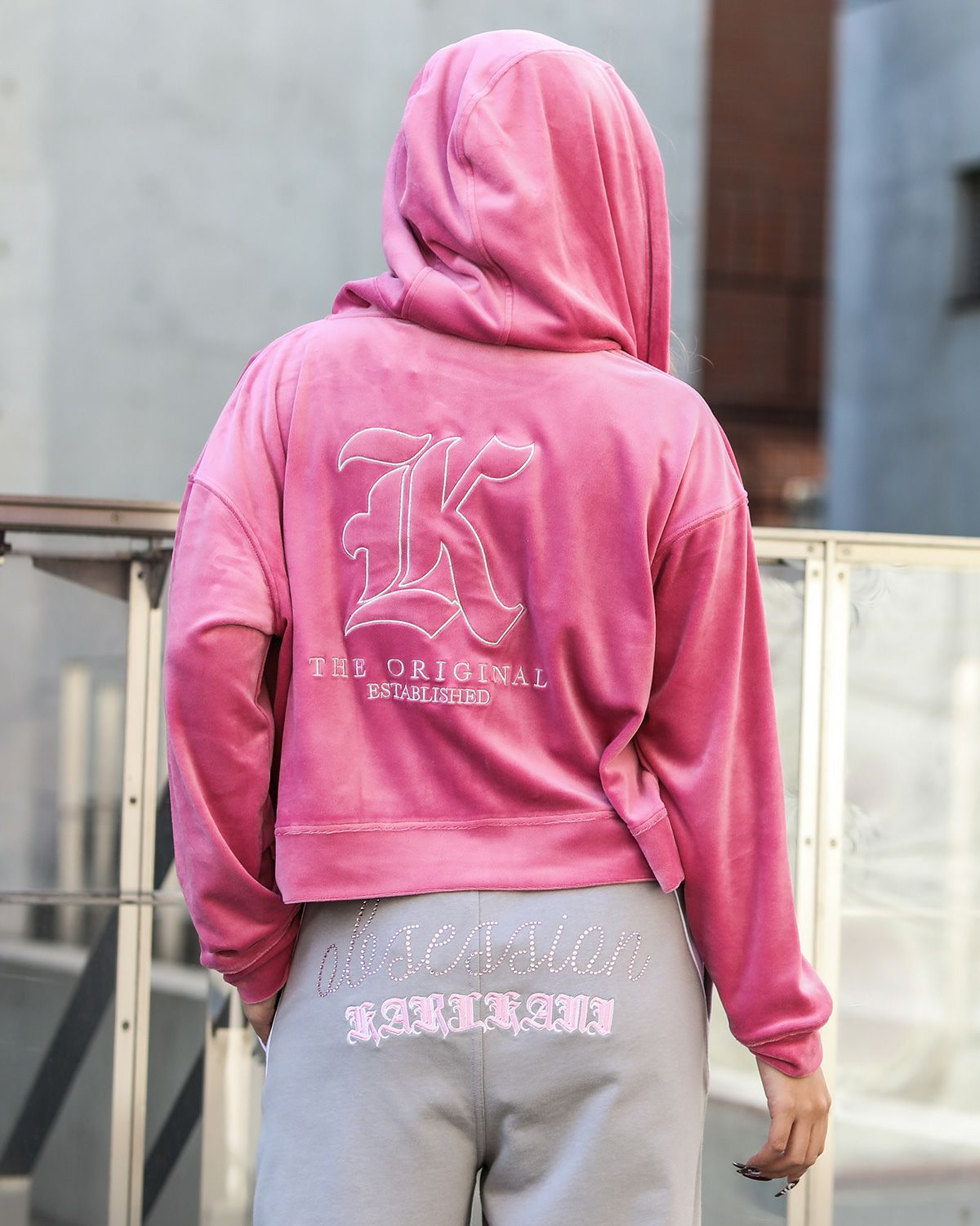 ピンク：167cm(Lサイズ着用)