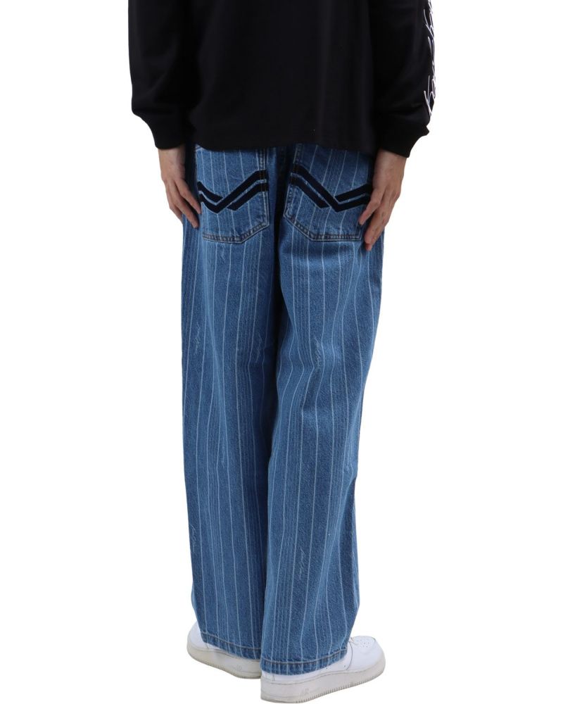 インディゴ：183cm62kg(Lサイズ着用)