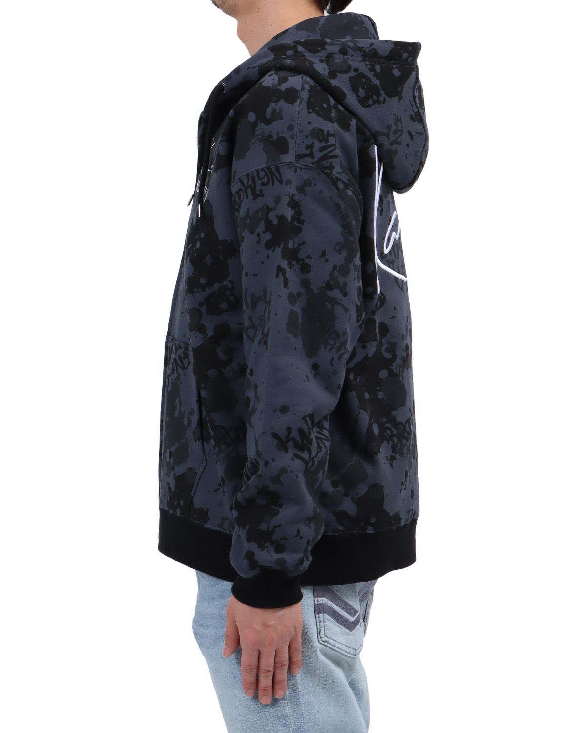 ブラック：174cm62kg(Lサイズ着用)