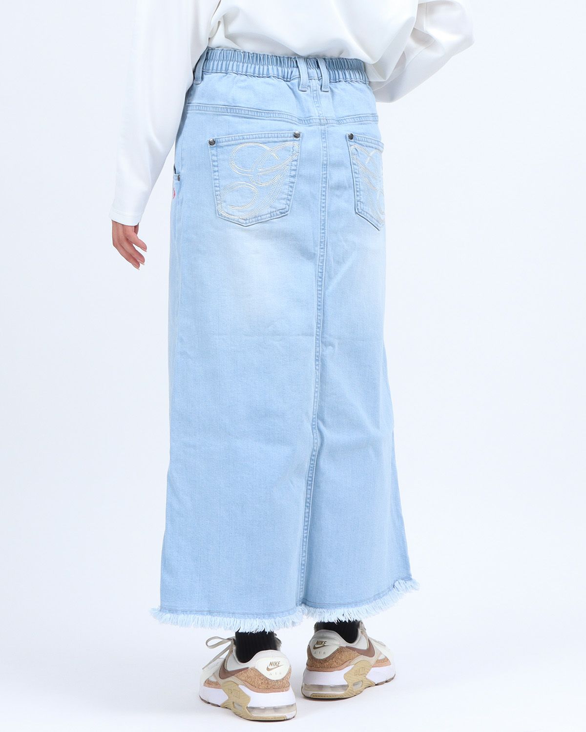 ブリーチ：161cm(Mサイズ着用)