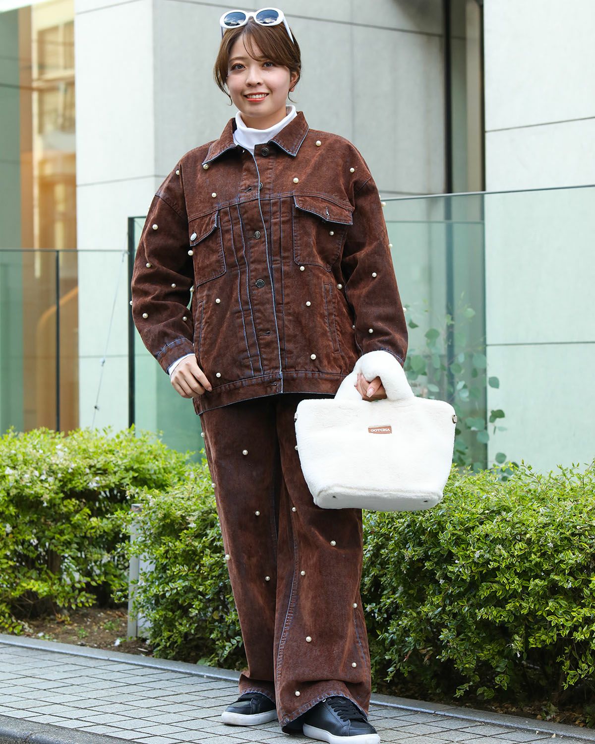 ブラウン：157cm(Mサイズ着用)