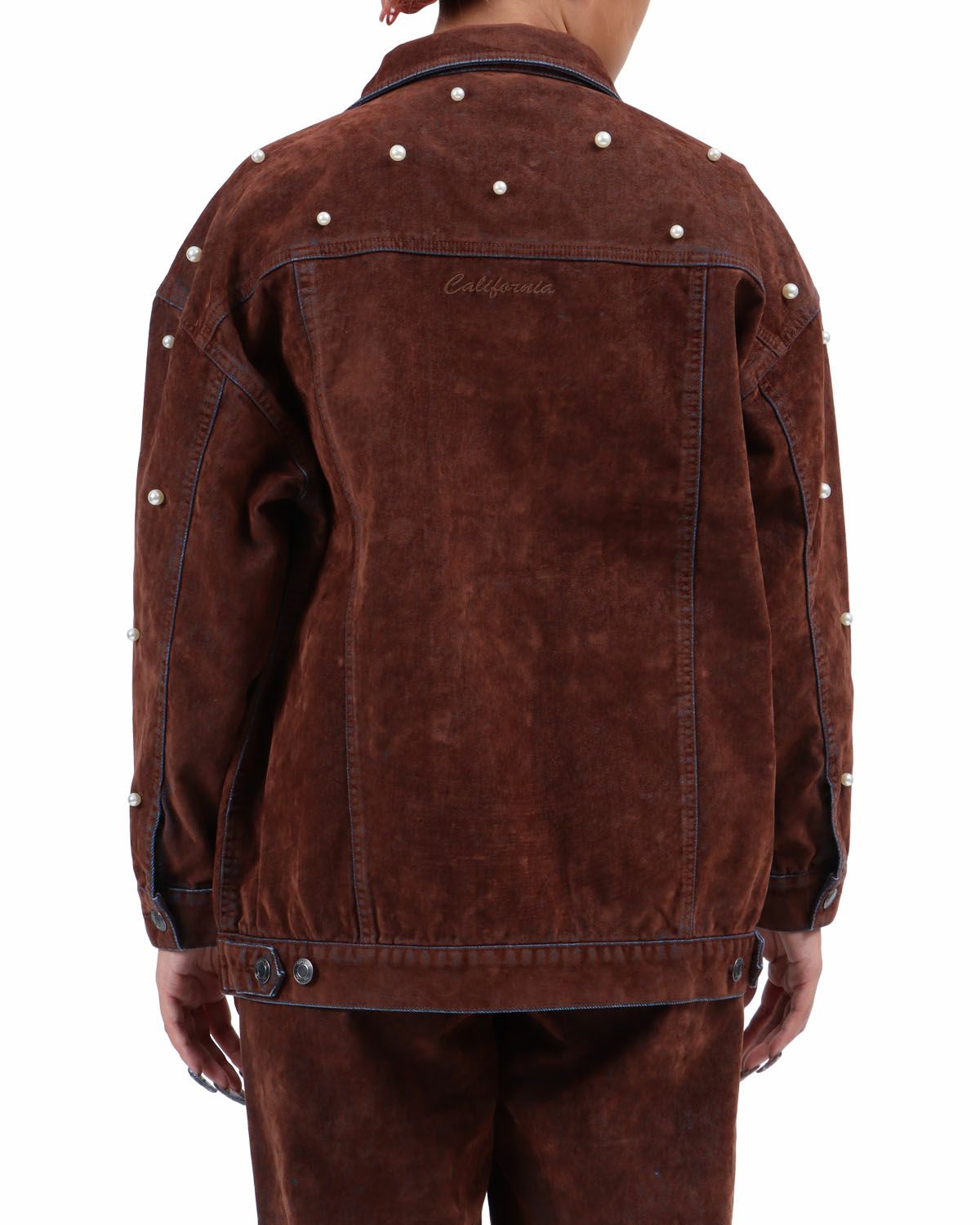 ブラウン：167cm(Lサイズ着用)