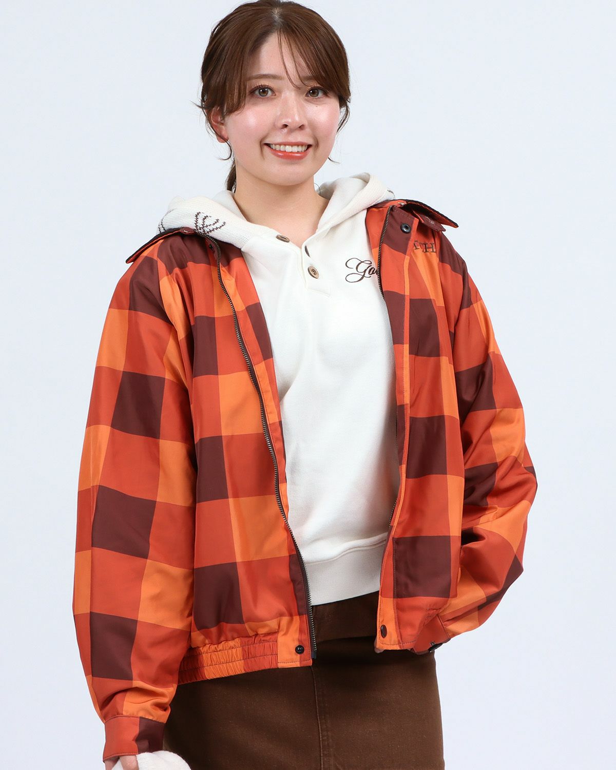 オレンジ：157cm(Lサイズ着用)