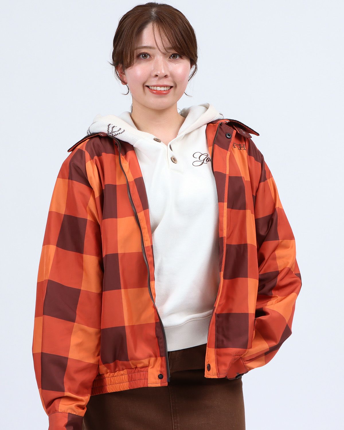 オレンジ：157cm(Lサイズ着用)