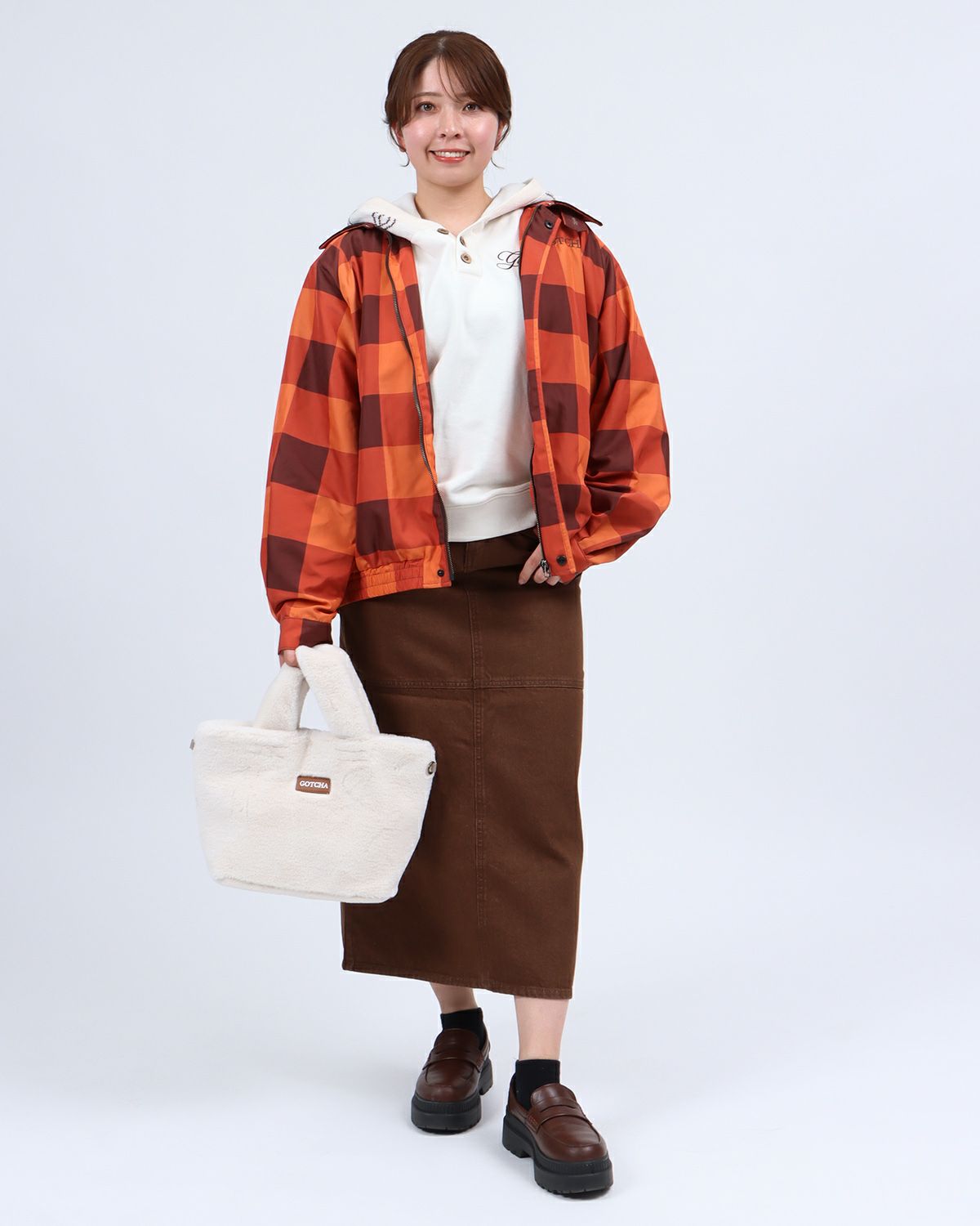 オレンジ：157cm(Lサイズ着用)