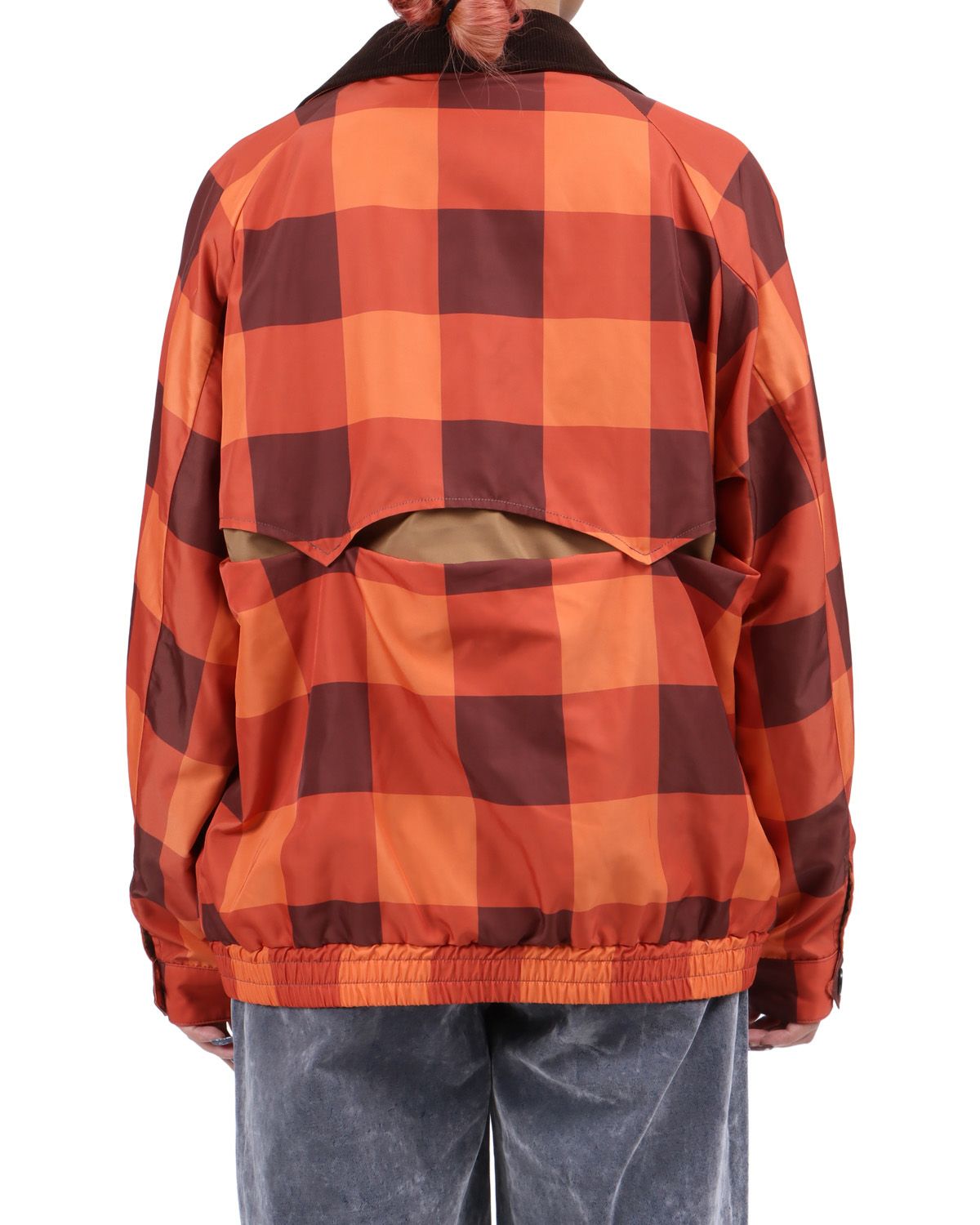 オレンジ：167cm(Lサイズ着用)