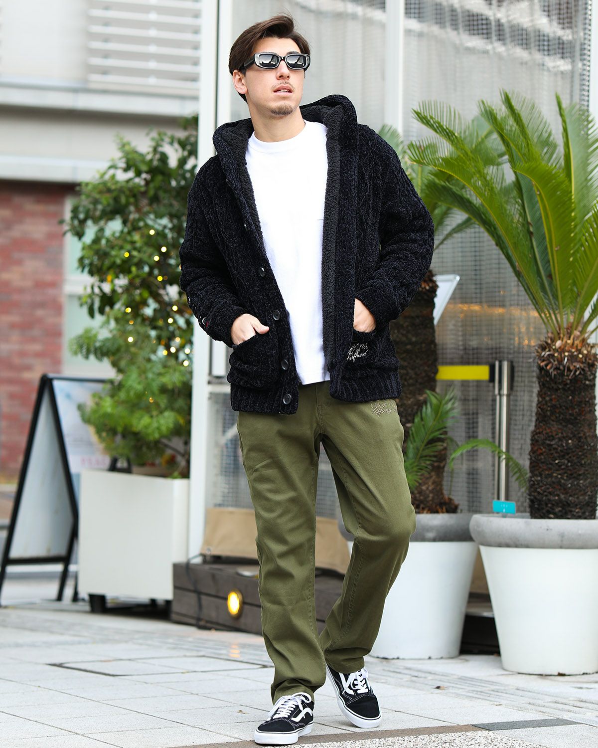 ブラック：180cm/70kg(Lサイズ着用)