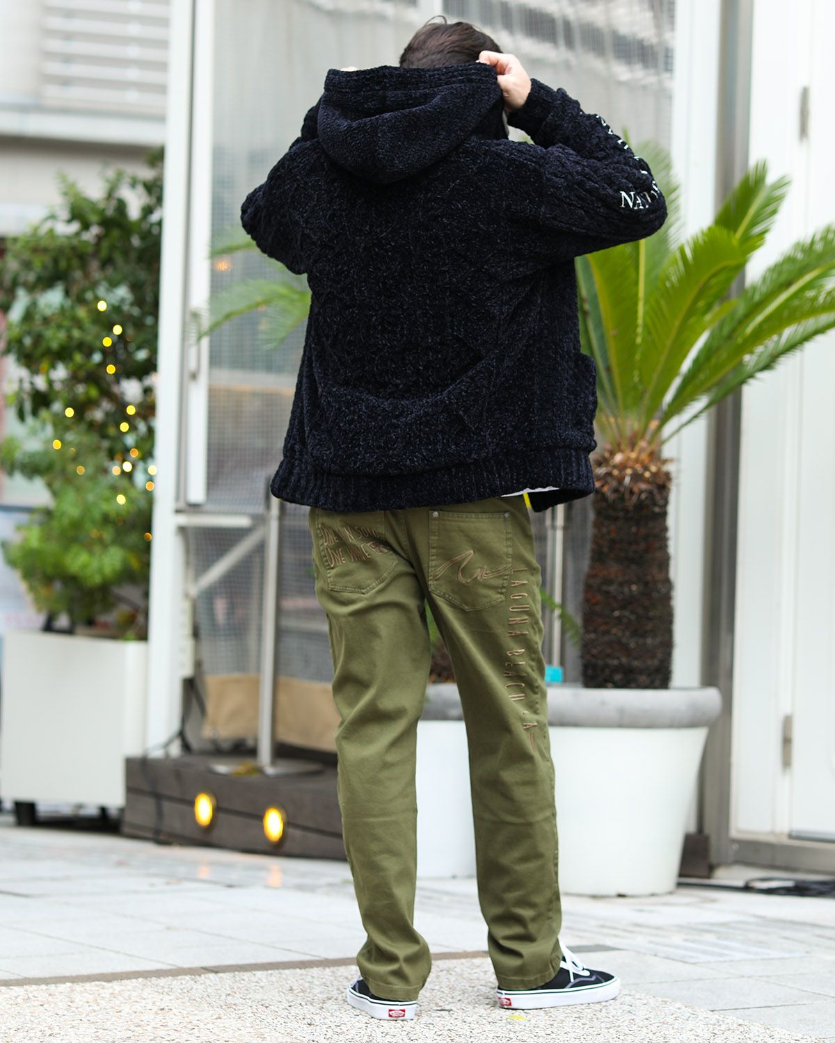 ブラック：180cm/70kg(Lサイズ着用)