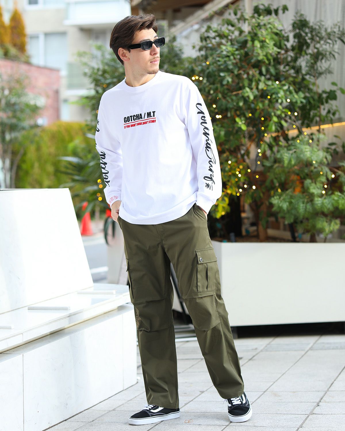 ホワイト：180cm/70kg(Lサイズ着用)